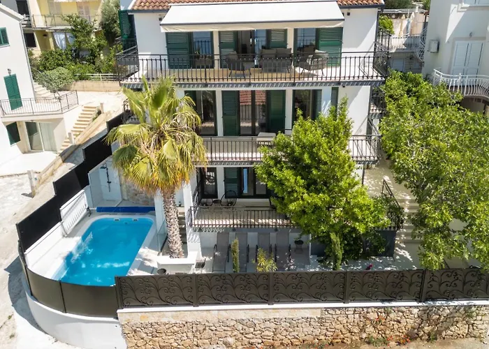 Aea Del Mare טרוגיר