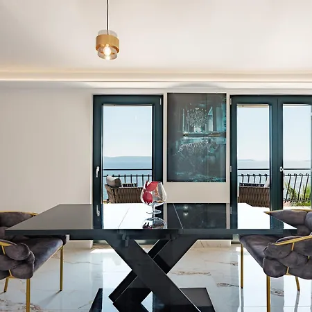 Aea Del Mare * Τρογκίρ